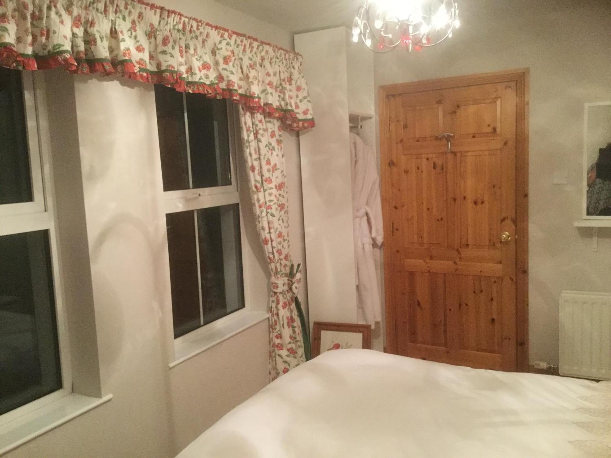 Bed and Breakfast Five Oaks Londonderry Pokoj fotografie